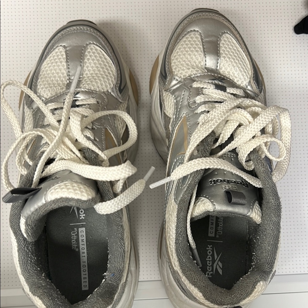 Reebok Woman’s Ortholite Athletic Shoe-Changed my mind. I’m keeping them! - Picture 3 of 8